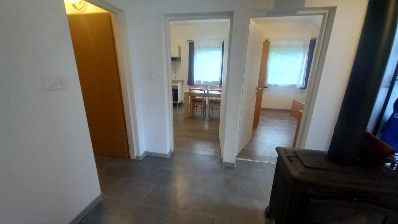 Appartement Keti à Plaški Extérieur photo